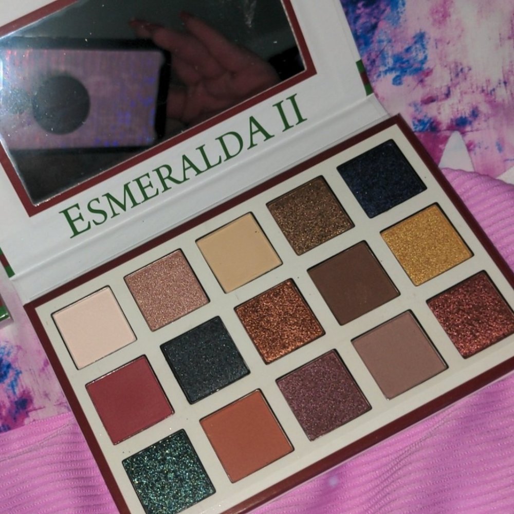 ESMERALDA PALETTE II